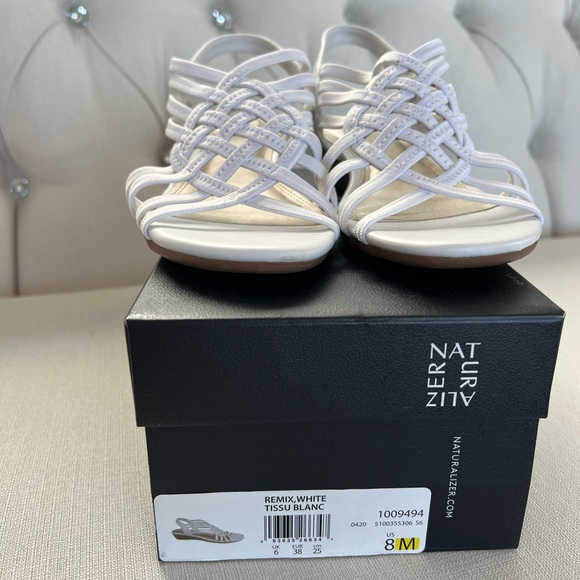 Women’s Naturalizer White Sandals , US sz 8 brand new - Picture 4 of 9